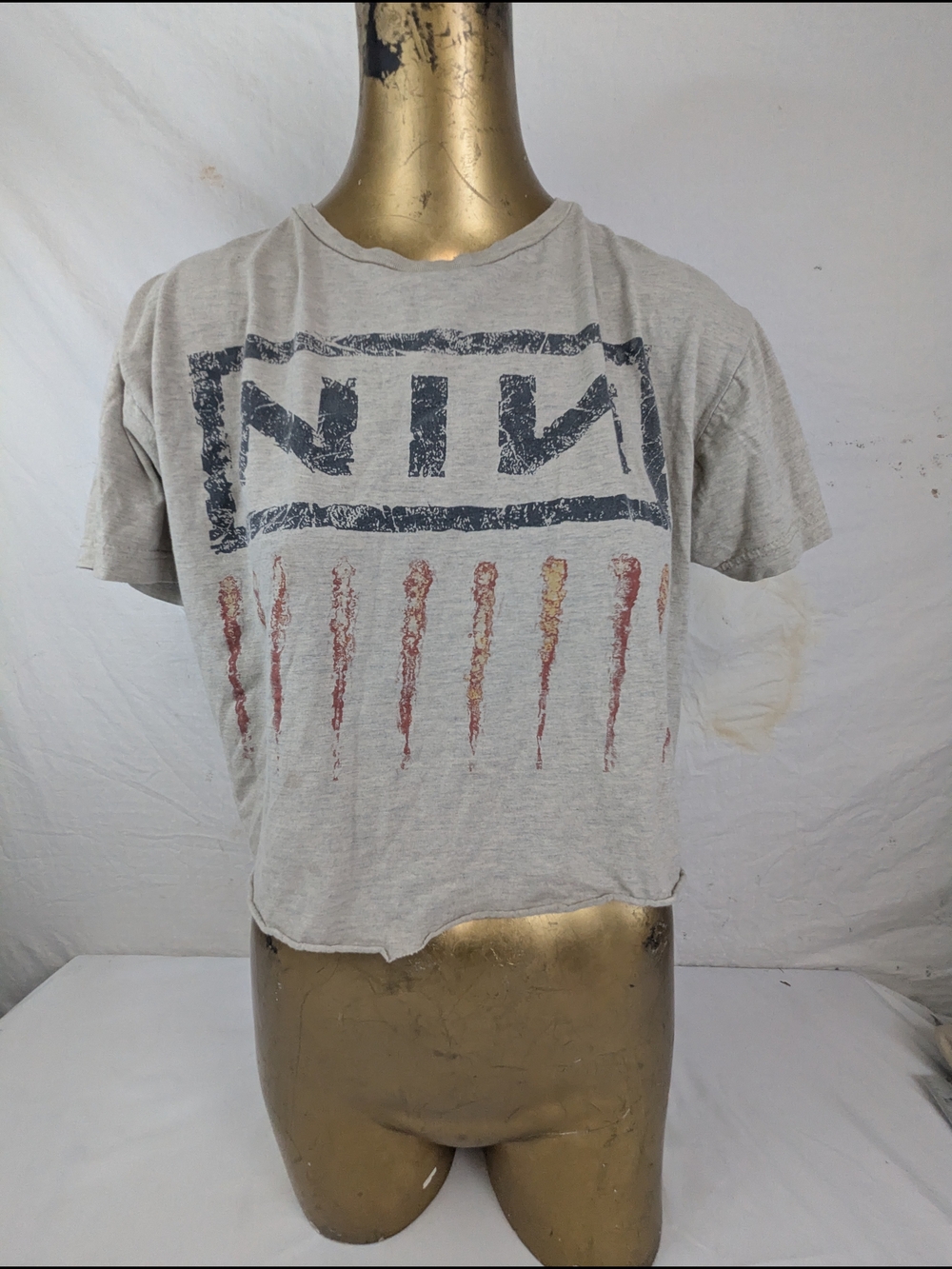 NIN Nine Inch Nails Semi-cropped Tee With Band Logo And Claw Graphics Medium
